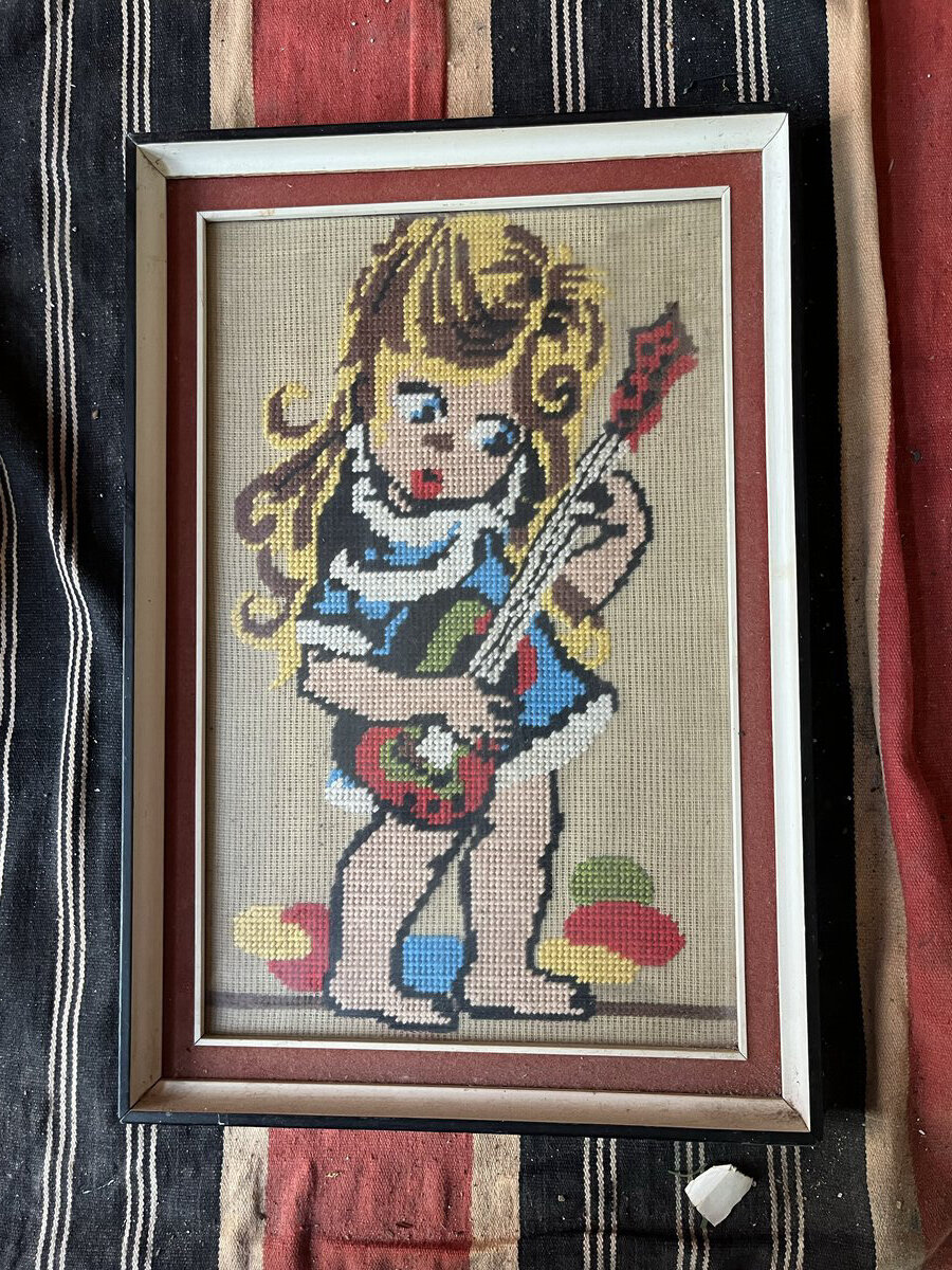 Κέντημα σε Κορνίζα